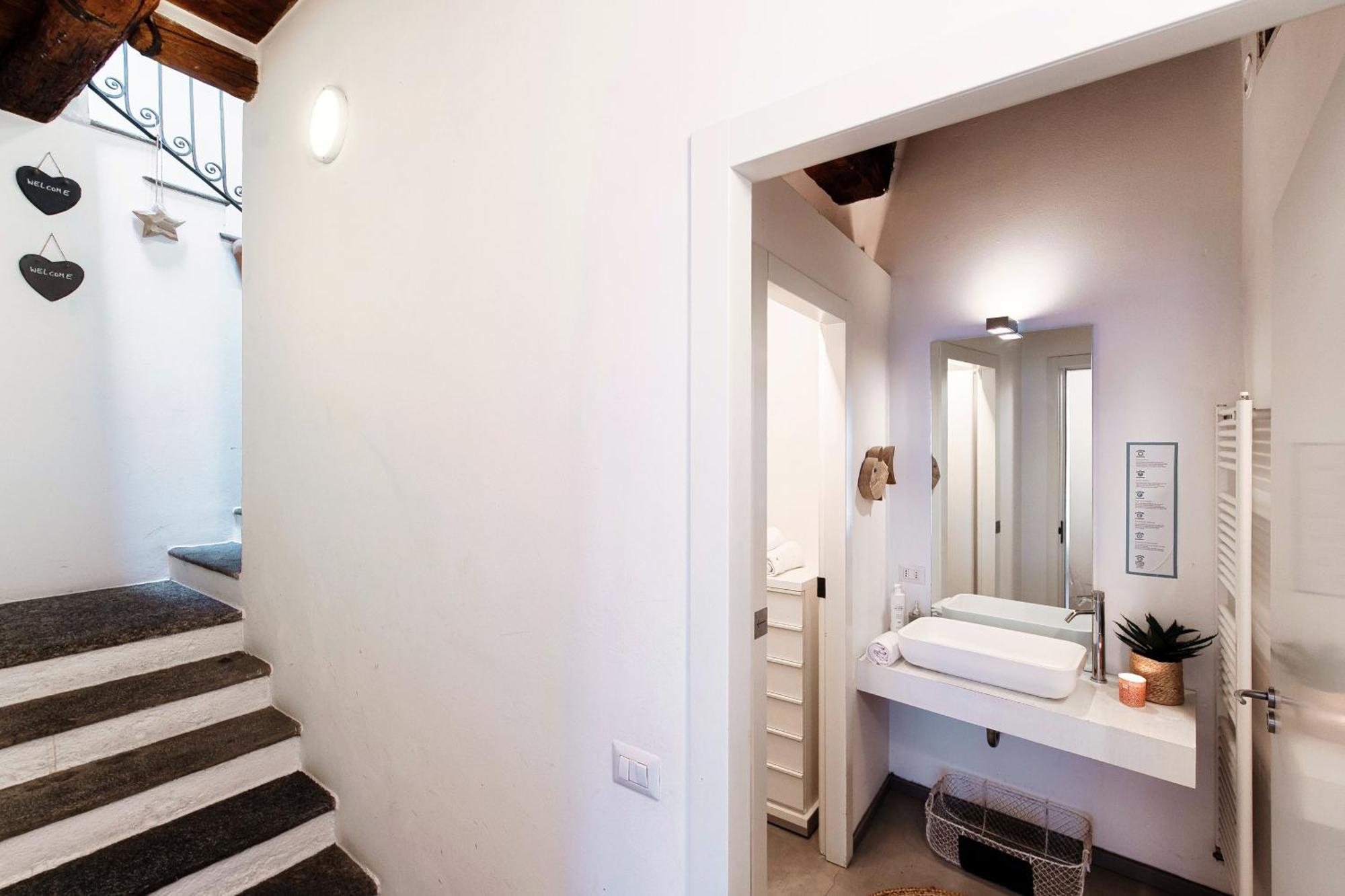 Corte Delle Rondini - Bymyhomeincomo Exteriör bild
