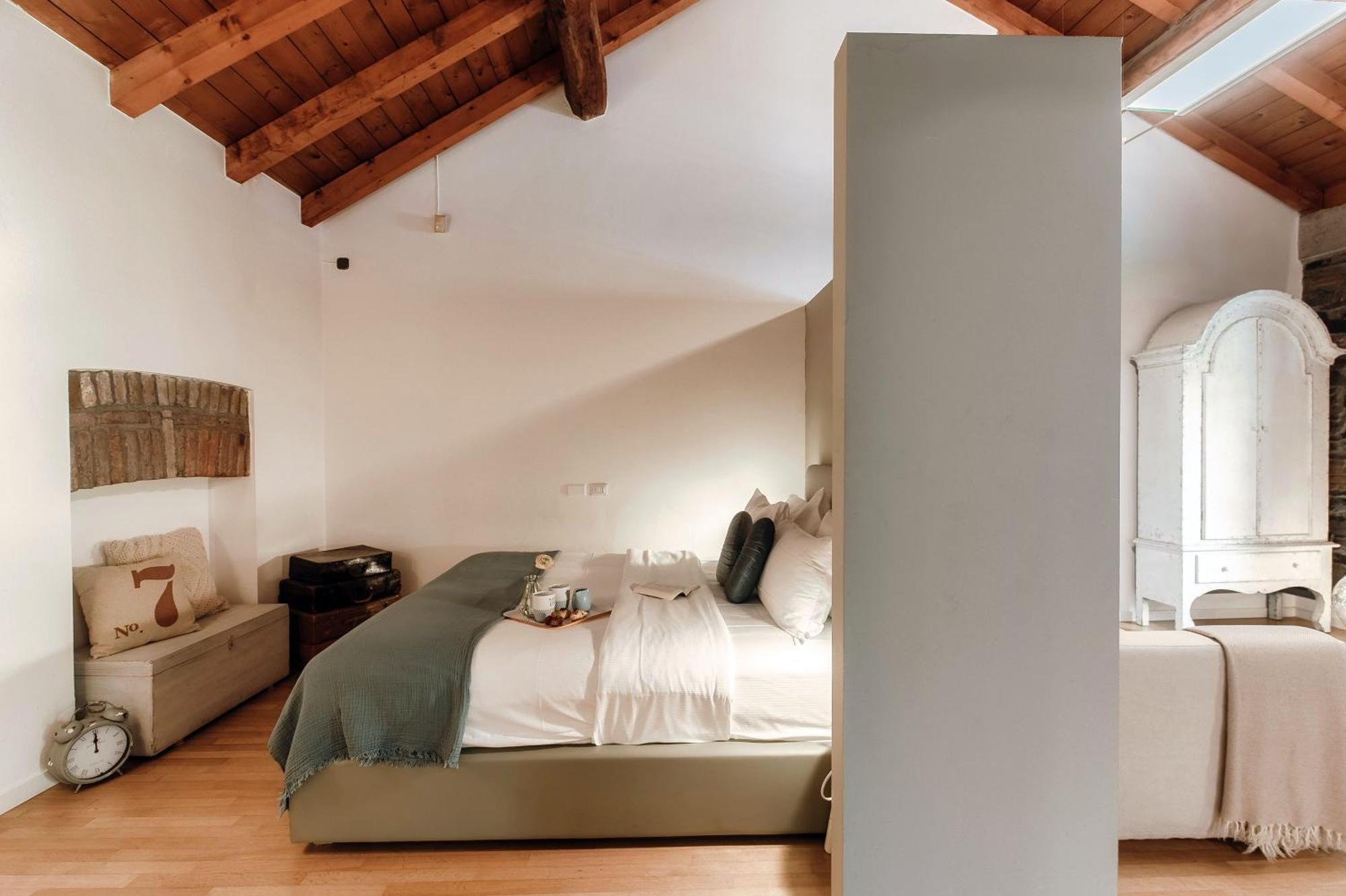 Corte Delle Rondini - Bymyhomeincomo Exteriör bild